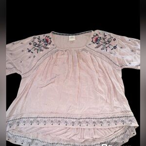 Women’s Short Sleeved Blouse